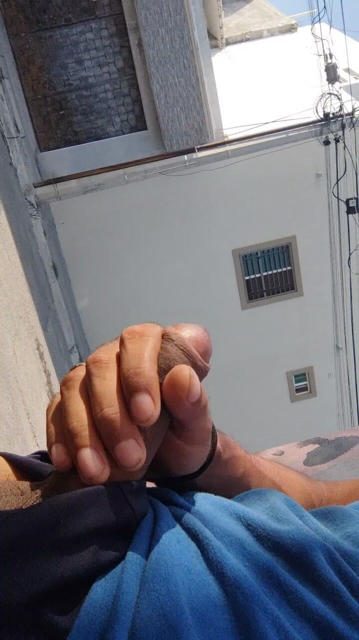 AlexAlejandro13: Afuera en el porche