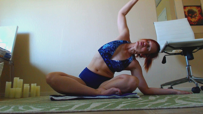 Aurora Willows: Étirement du côté et des ischio-jambiers