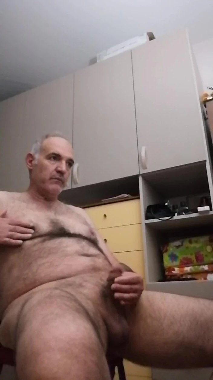 Setesesso7: Piss, Handjob, Finger in Ass and Hairy Tits