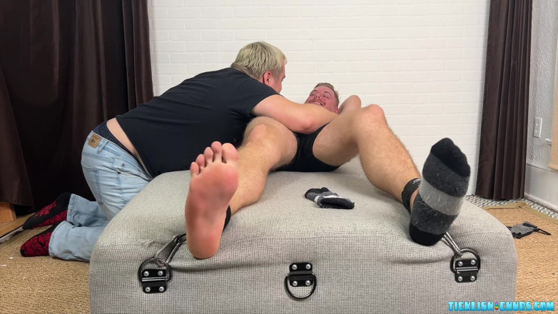 Ticklish Chubs: Різдвяна війна: Зоряний шлях проти Зоряних воєн, частина 1