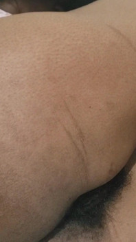 Sexy MILF-arsch Mit Kurviger Körper - Reifes Vertrauen, Großer Hintern-appeal