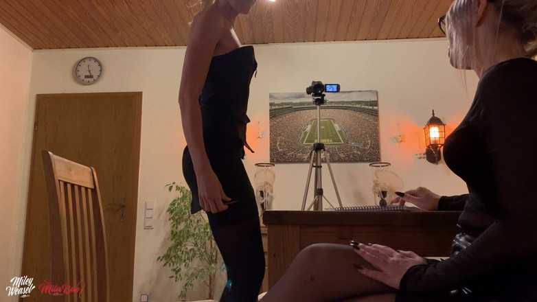 Miley Weasel: Kinky Blondes!! Horny Boss Licked the Ass!!