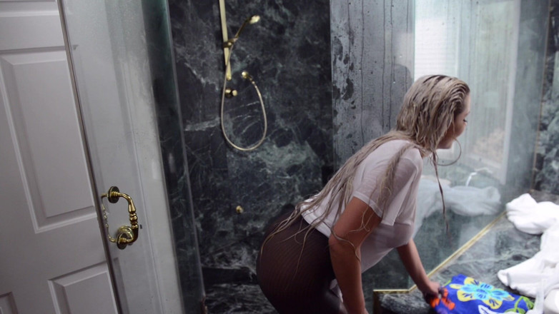 Anatomik Media: Nina Elle Wetlook Punčocháče Sprcha