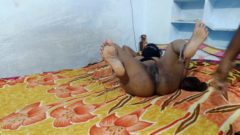 YourAnitha: Индийская Горячая Жена Лижет Киску, Сиськи, Давящий Минет, Трах