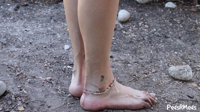PedsRMeds: Tuffie Gets Her Feet Dirty