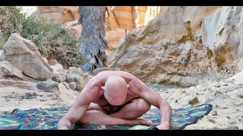 Tantric Fitness: Yoga mattutino sul legno