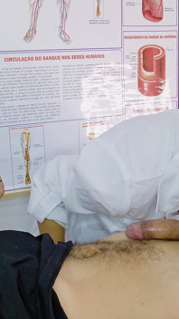 Un Vero Pompino Di Una Infermiera, Sorpresa Dall'erezione Del Paziente