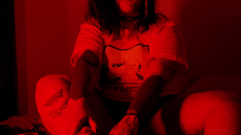 Evol Feet: Jesteś przeznaczony do lizania moich podeszw godzin