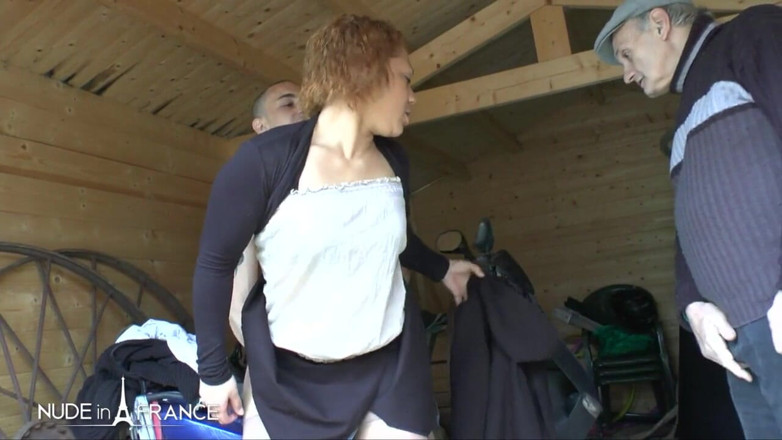 Nude in France: Cindy gets analized outdoor in threeway with Stepdaddy ogler