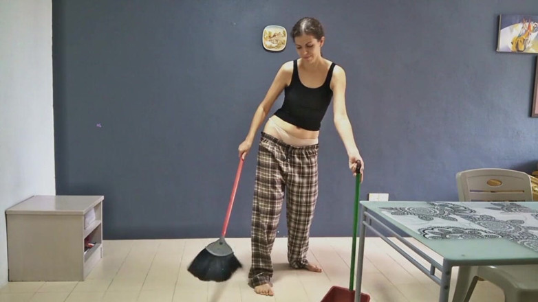 TheoryOfSex: Quần rơi xuống làm công việc nhà khiêu vũ - Julia...