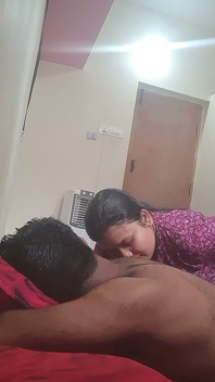 Ngentot istriku sama pria lain di depanku