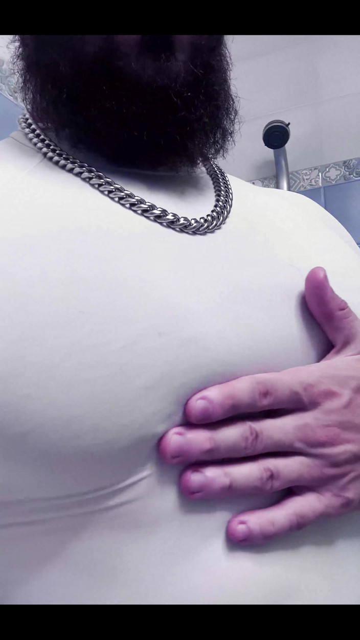 Mister Stone: 薄い布越しにこの奇妙な線が見えます