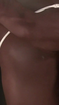 A pecorina per fare il Cowboy inverso su un dildo enorme - Dj buttpussy