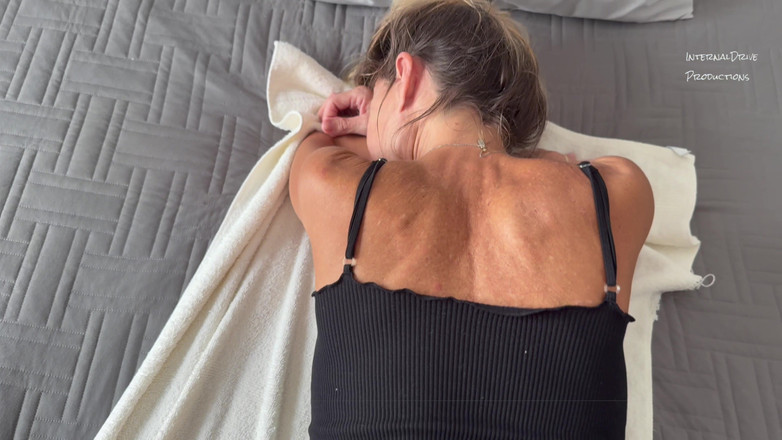 InternalDrive: Filmando Una Scena Di Masturbazione Chiedo Al Videografo Di Scoparmi...