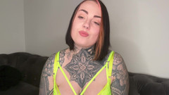 Miss Valentina: ファンタジースレーブアプリケーション