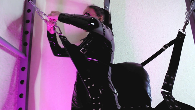 Eva Latexxx: Fetish dominatrix Eva Latex heels solo swing femdom BDSM kink...