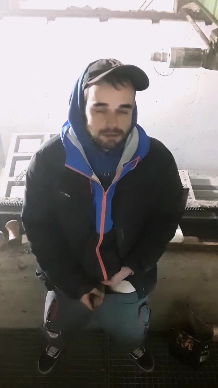 jerkofflover: Mastürbasyon yapmak için gittiğim özel yerimde boşalma