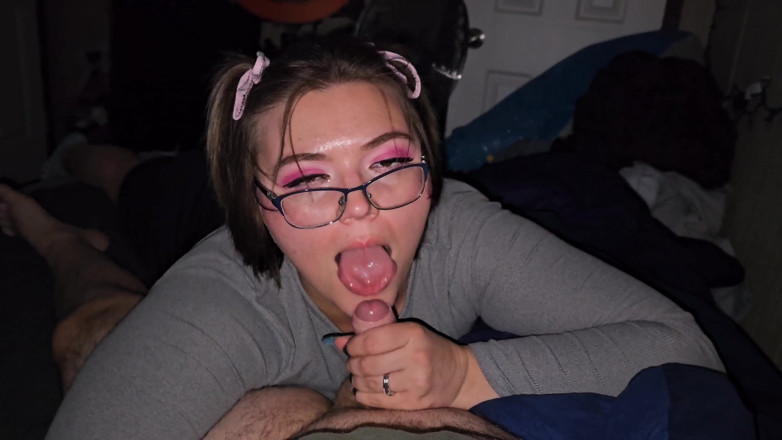Funhousewife69: Nowa kompilacja wytrysków Biorąc Strzał w usta, klatkę piersiową i...