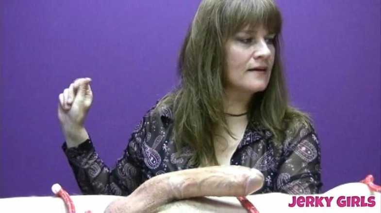 Jerky Girls: Cock Teasing Step-mother Featuring Mrs Cook