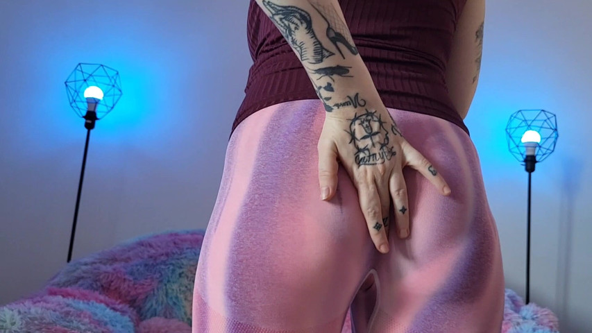 Yoga Pants and Farts (LDB Mistress) Yoga Pants and Farts (LDB Mistress)