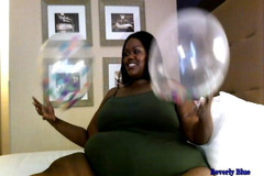 Beverly Blue: 베벌리와 색종이 풍선