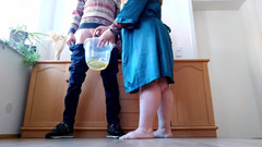 OurFetishLife: Me gusta mirar y masturbarme cuando mi suegra hace pis...