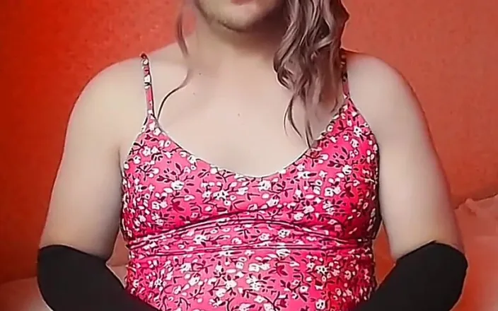 Kitty_Cross: Ladyboy Boobs and Sexy Hot Performance Alone at Home Trying...