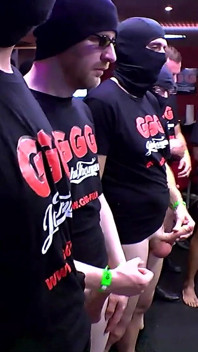 Ggg John Thompson - Susi Star chupando y follando pollas gigantescas en un gangbang salvaje