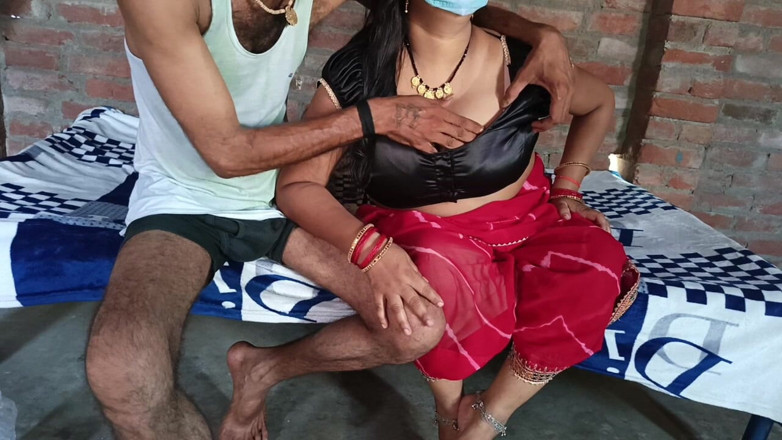 Rinki devi: Esposa india follada en posición vaquera