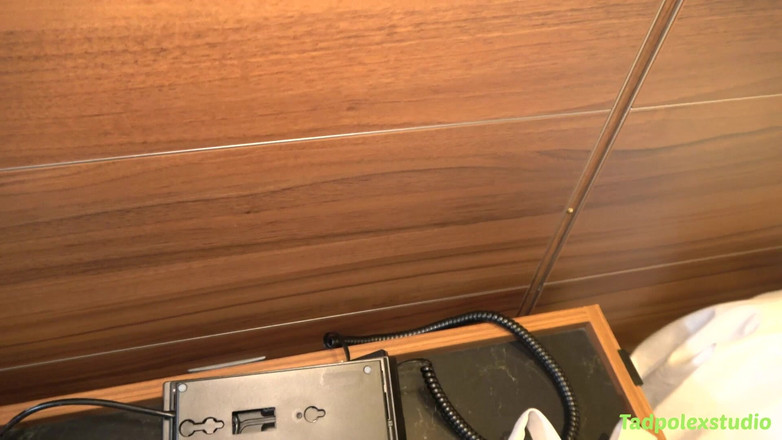 TadpolexStudio: Diana Rius mengongkek dua lelaki yang lebih tua dalam awek...