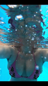 I'm Waiting for You in the Pool