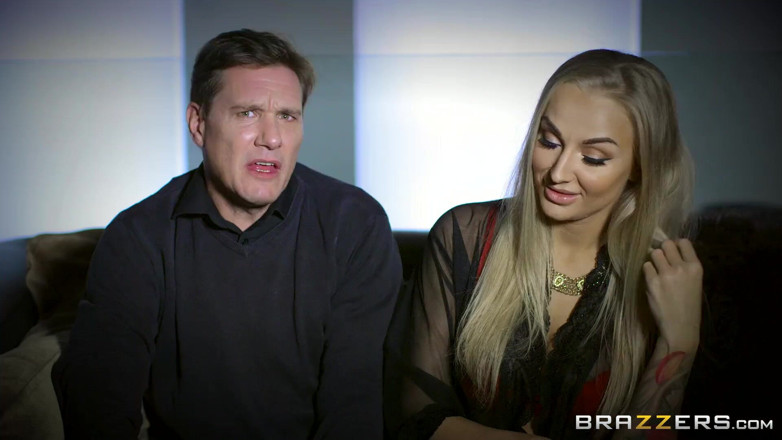 BRAZZERS: Brazzers - Danny D는 Kayla Green을 함침하기 위해 거기에 있었지만 그녀의 얼굴 전체에 사정하는 것을 참을 수 없었습니다.