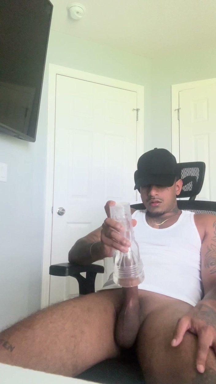Nando Sinz: Using a Clear Fleshlight and Nutting - Nando Sinz
