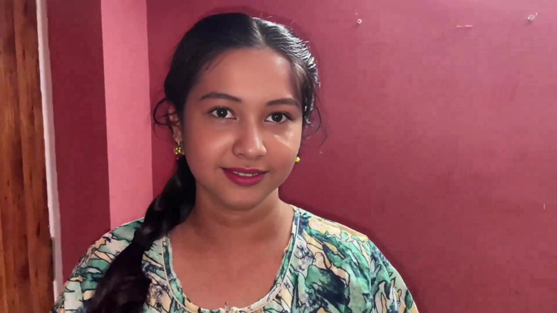 Apple Porn: Chica india del pueblo experimentó la primera vez al estilo...
