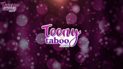 Teenytaboo: Minxx अपने मालिकों की चूत में वीर्य लेती है