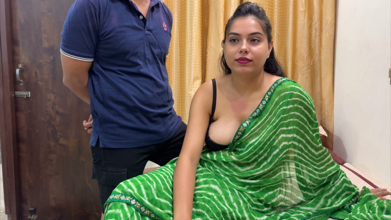 Hornycouple149: Real Indian Desi Punjabi Horny Stepmommy's Little Help