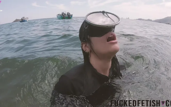 Fucked fetish: Caribbean Sea Receives Goddess Breathplay Mask Diving Glass