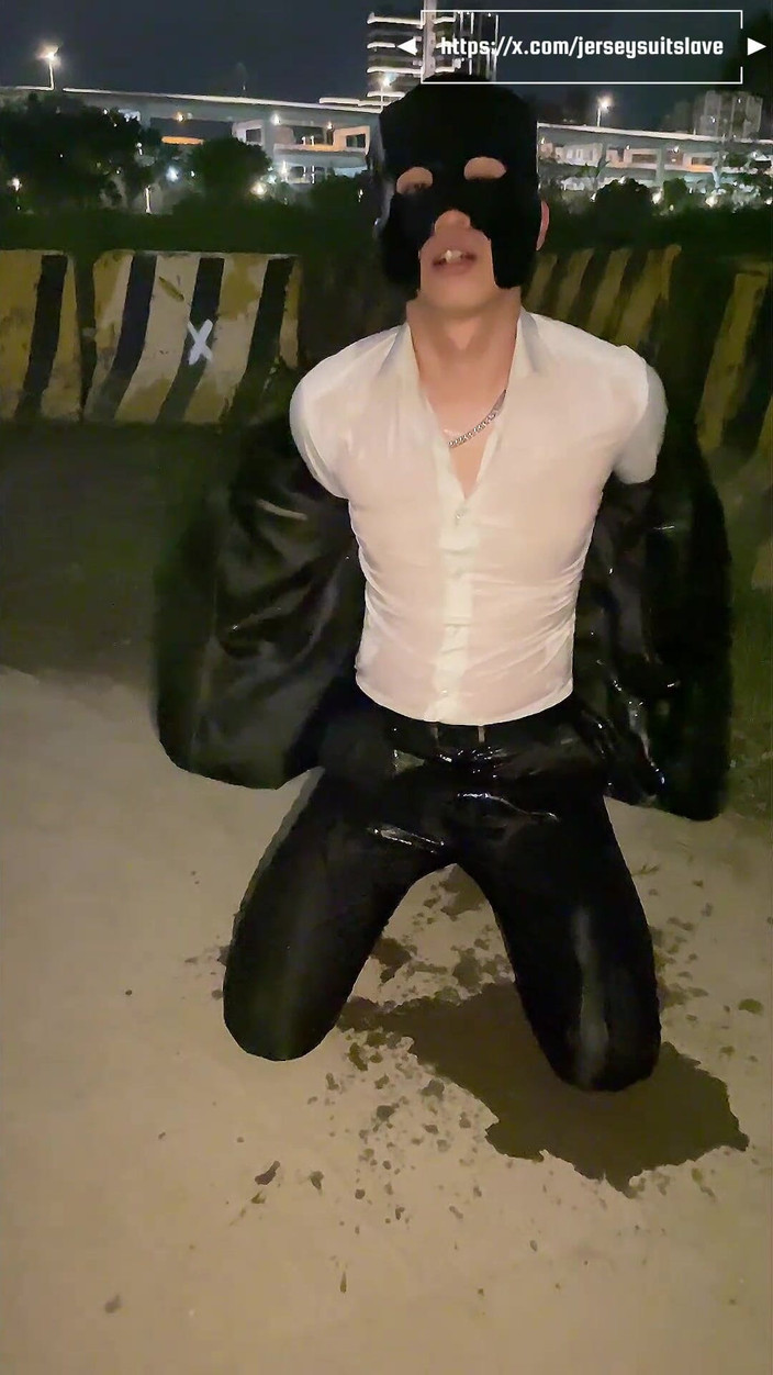 Human Urinal: A Office Worker