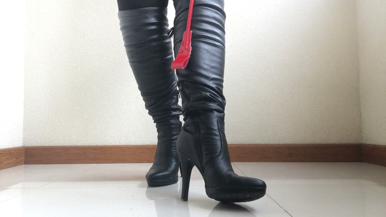 Mistress Hotwife Venus: ブーツの支配。愛人ホットワイフヴィーナス。