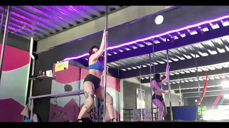 Candy Camille: ポールダンス