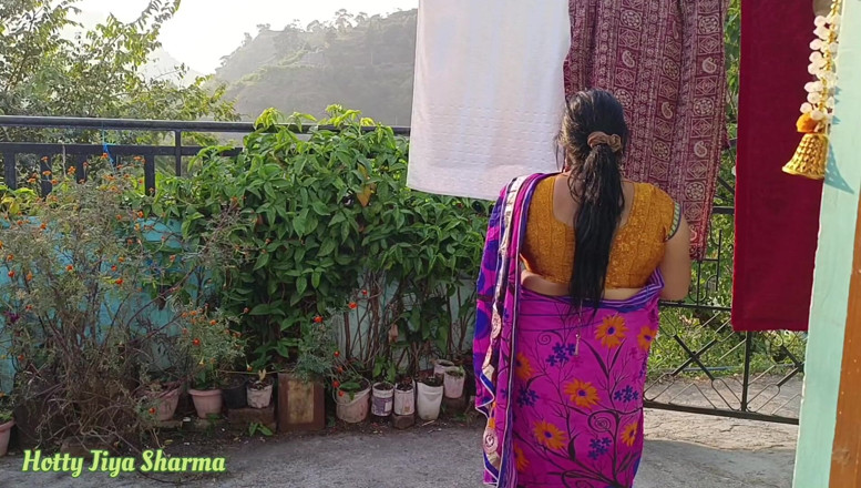 Hotty Jiya Sharmaa: Indian Desi Big Boobs Mother in Law Fucked by Damad...
