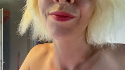 Cuteblonde666: 거대한 젖탱이를 춤추다