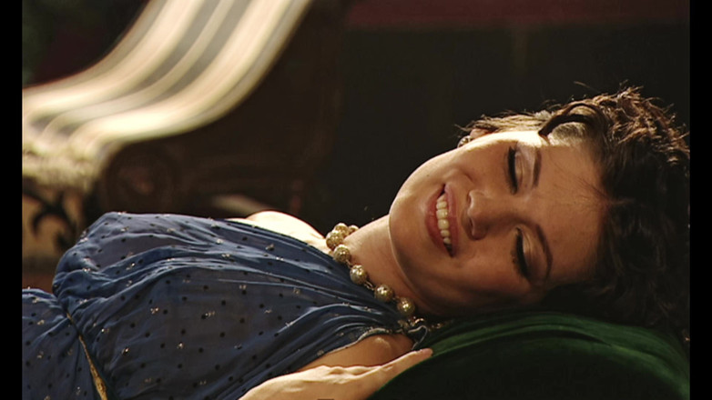 Antonio Adamo Film: Cesare에 의해 엉덩이를 열어주는 젊고 열렬한 로마 매트론. 그의 열정은 욕심이 있고 거부할 수 없는 사실입니다.