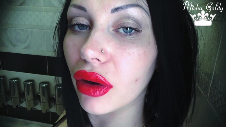 Goddess Misha Goldy: Budete navždy součástí mého krásného těla! Lížu fetiš!