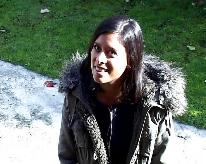 Planete Francaise: एक सुंदर फ्रेंच बेब जोरदार चुदाई के बाद अपना मुंह भर रही है