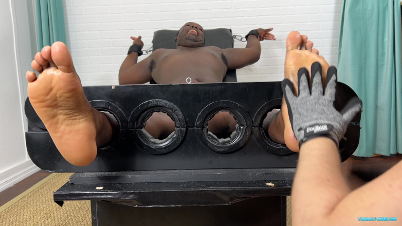 Ticklish Chubs: 大学生のアーロンがくすぐったい