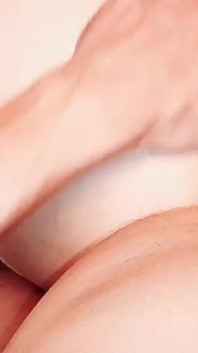 Une femme excitée se fait baiser par son mari