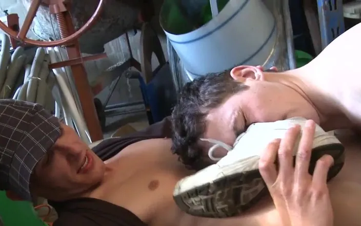 Latino Boys Studio: Fucking Weekend with Sniff and Socks..our Skater Boys Sven Und...