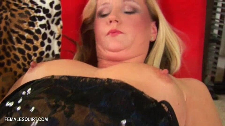 Female squirt: Kirsten