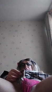 Dolled-up College Girl Cumshot